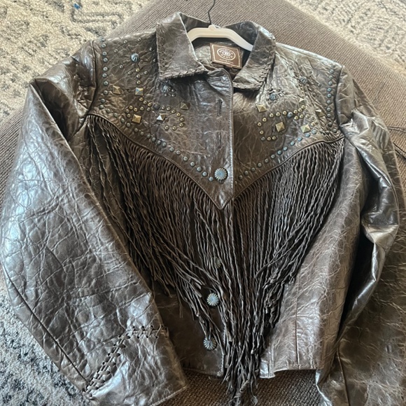 Leather fringe jacket - Picture 7 of 10